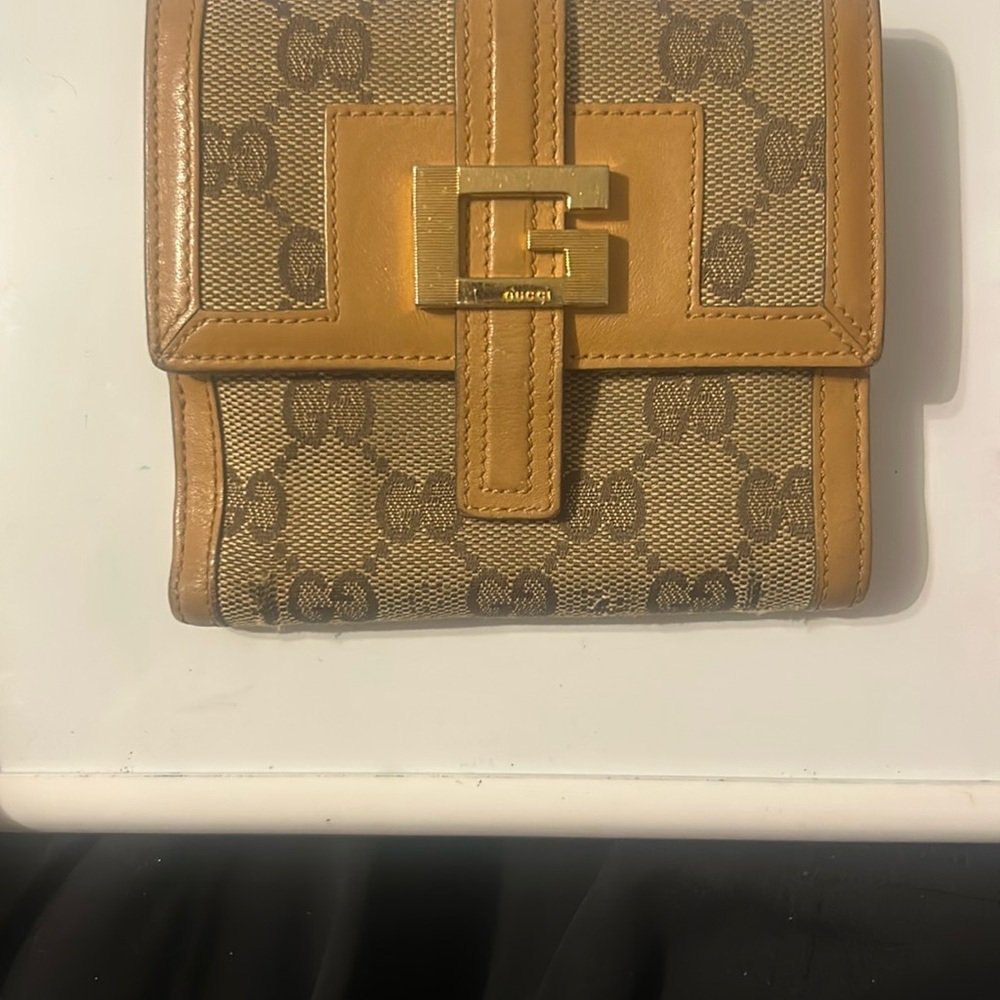 Gucci Brown Monogram Wallet with Iconic GG Pattern